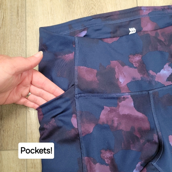 All in Motion Leggings Size XL Navy Blue Purple Abstract Floral Pockets 7/8 L - Picture 4 of 10
